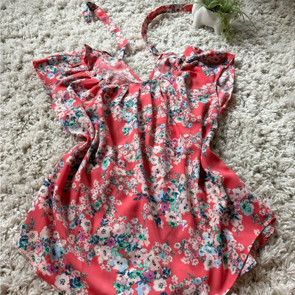 Multicolored Flutter Sleeve Ruffled Blouse - Picture 4 of 8